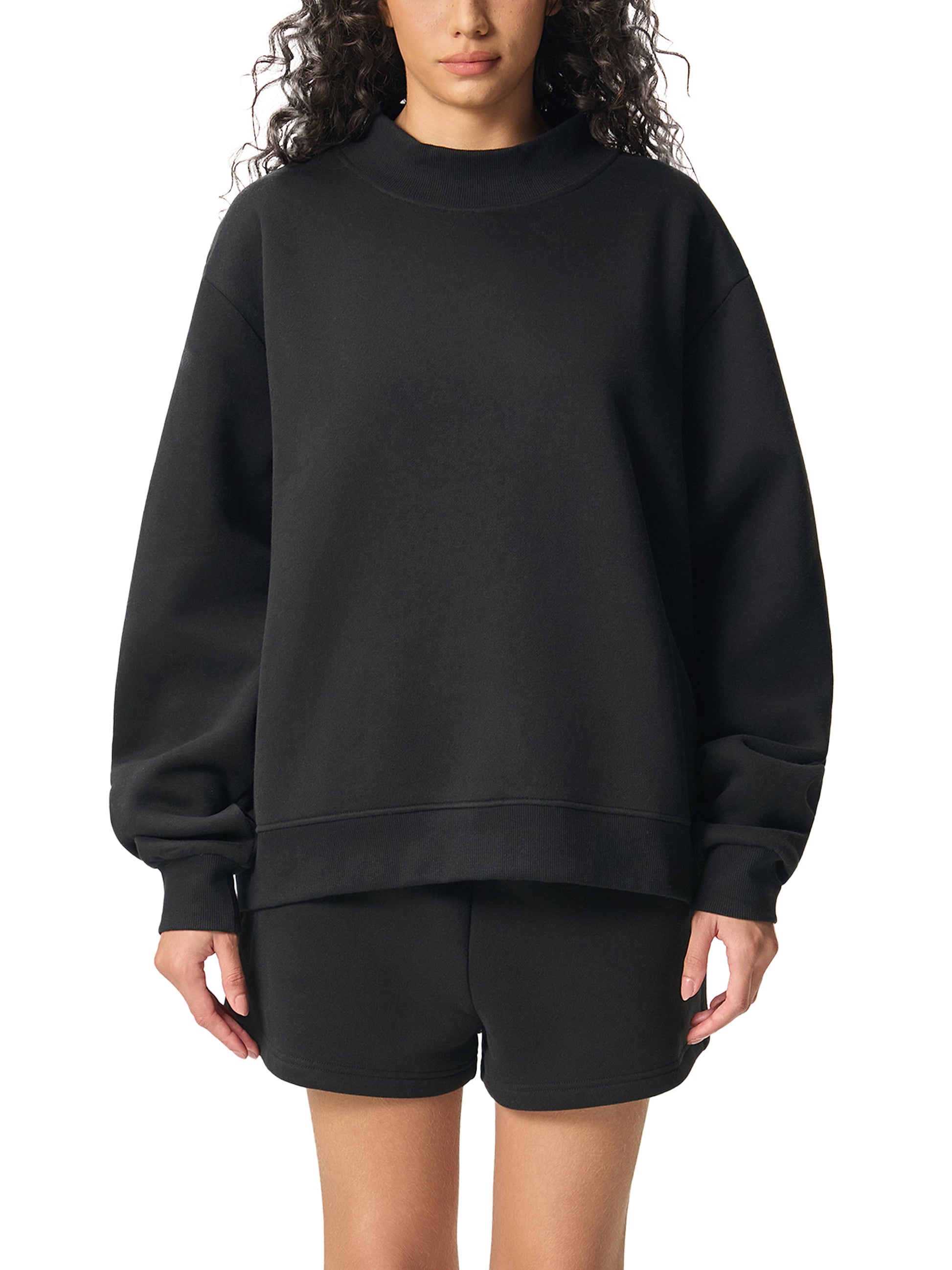 Essential Crest Mockneck Sweatshirt